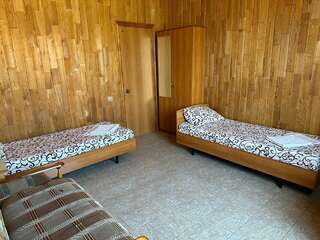 Гостиница Приветливый Геленджик Двухместный номер с 2 двуспальными кроватями-1