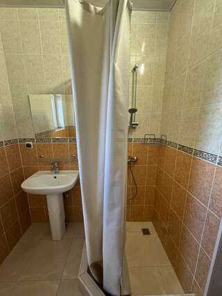 Гостиница Приветливый Геленджик Двухместный номер с 2 двуспальными кроватями-3