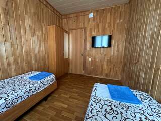 Гостиница Приветливый Геленджик Бюджетный двухместный номер с 2 отдельными кроватями-2